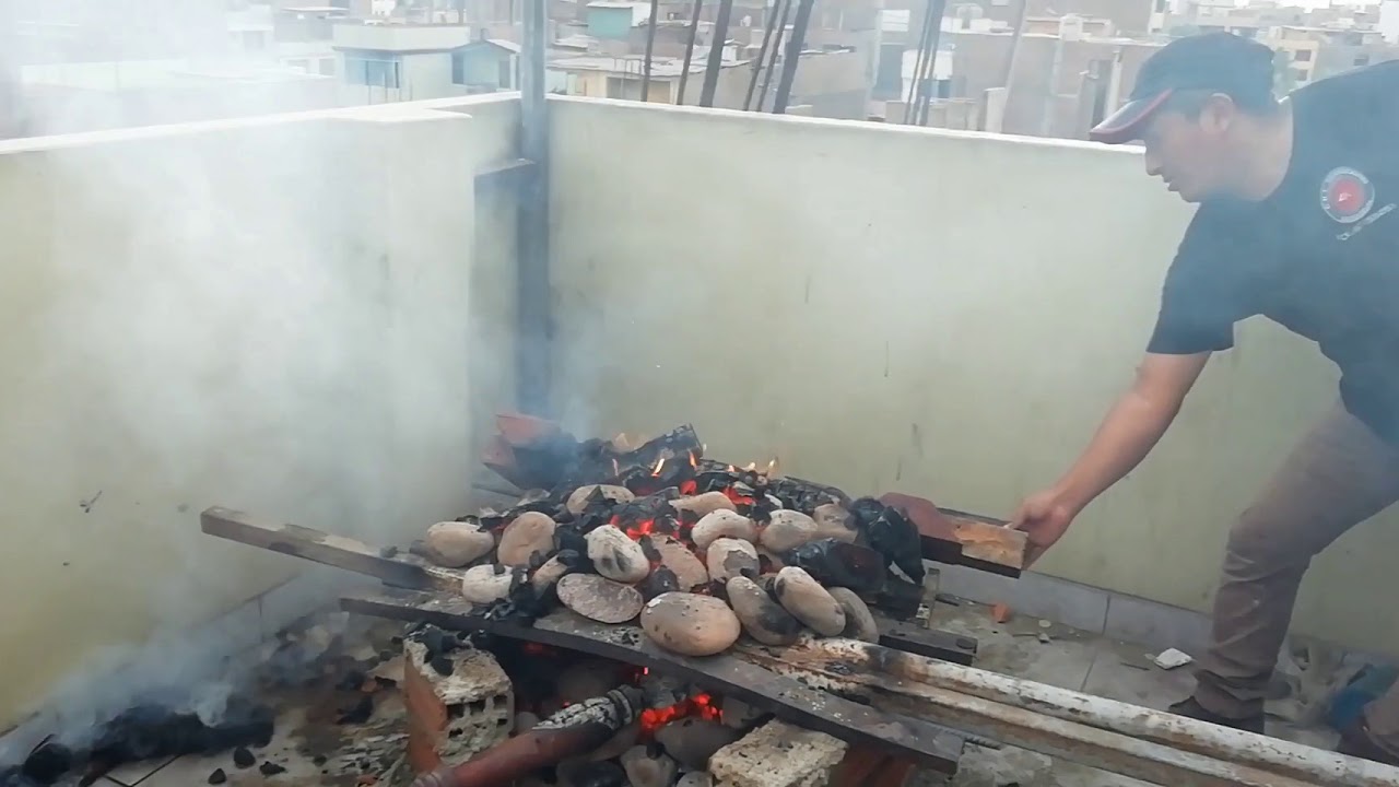 La Pachamanca Improvisando De Como Hacer Una Pachamanca En Cima De Un Edificio En Lima Peru
