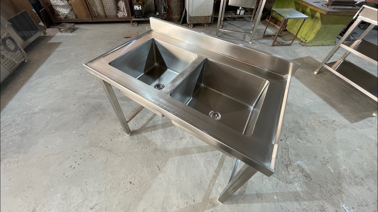 Item name:- Two sink unit with three side cross brassing, what’s aap no 8506814688