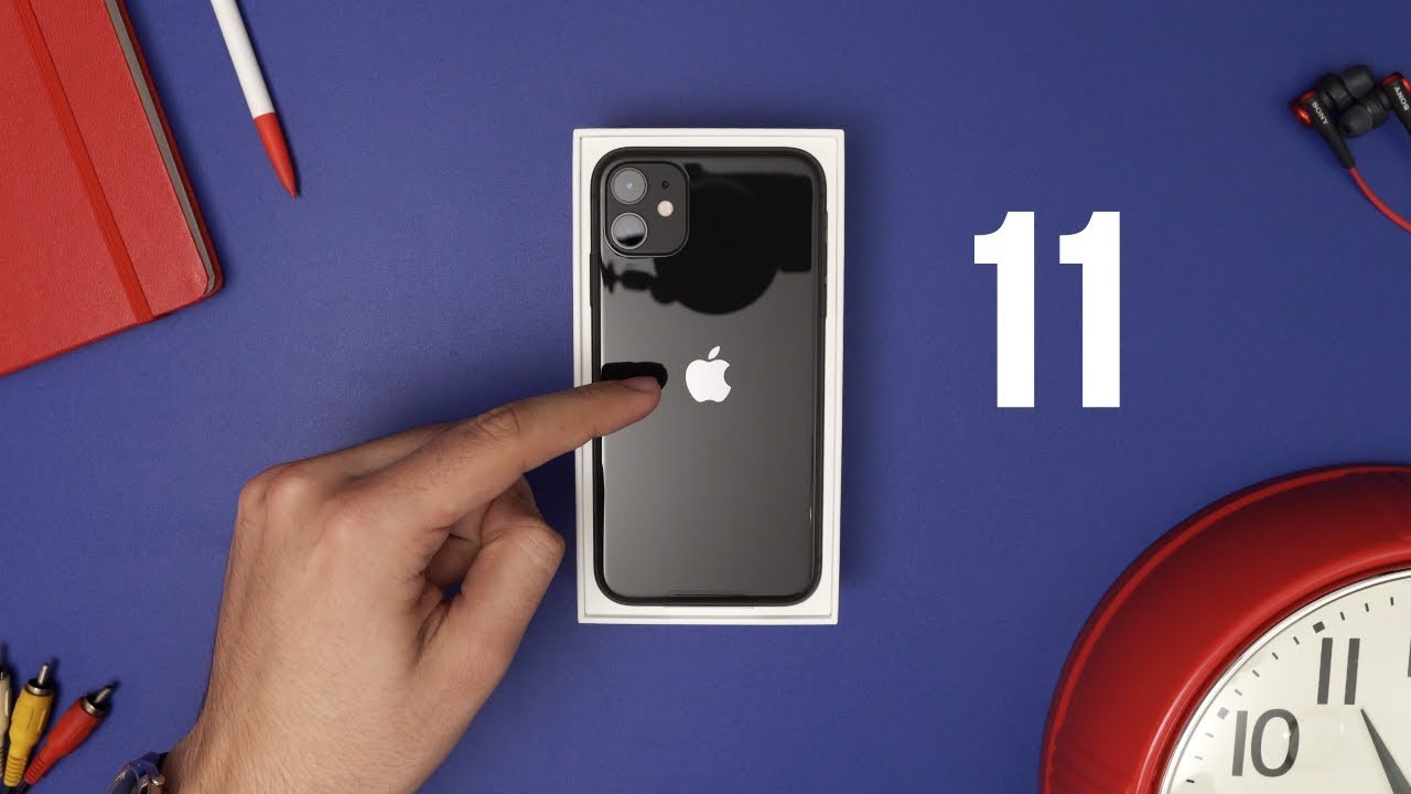 iPhone 11: Unboxing & First Impressions!