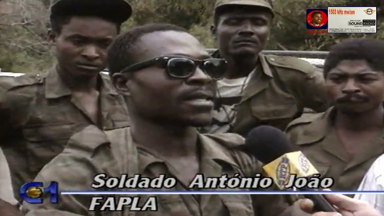 Situação militar em Cabinda Setembro de 1992 polícias patrulham ruas para evitar boicote eleitoral
