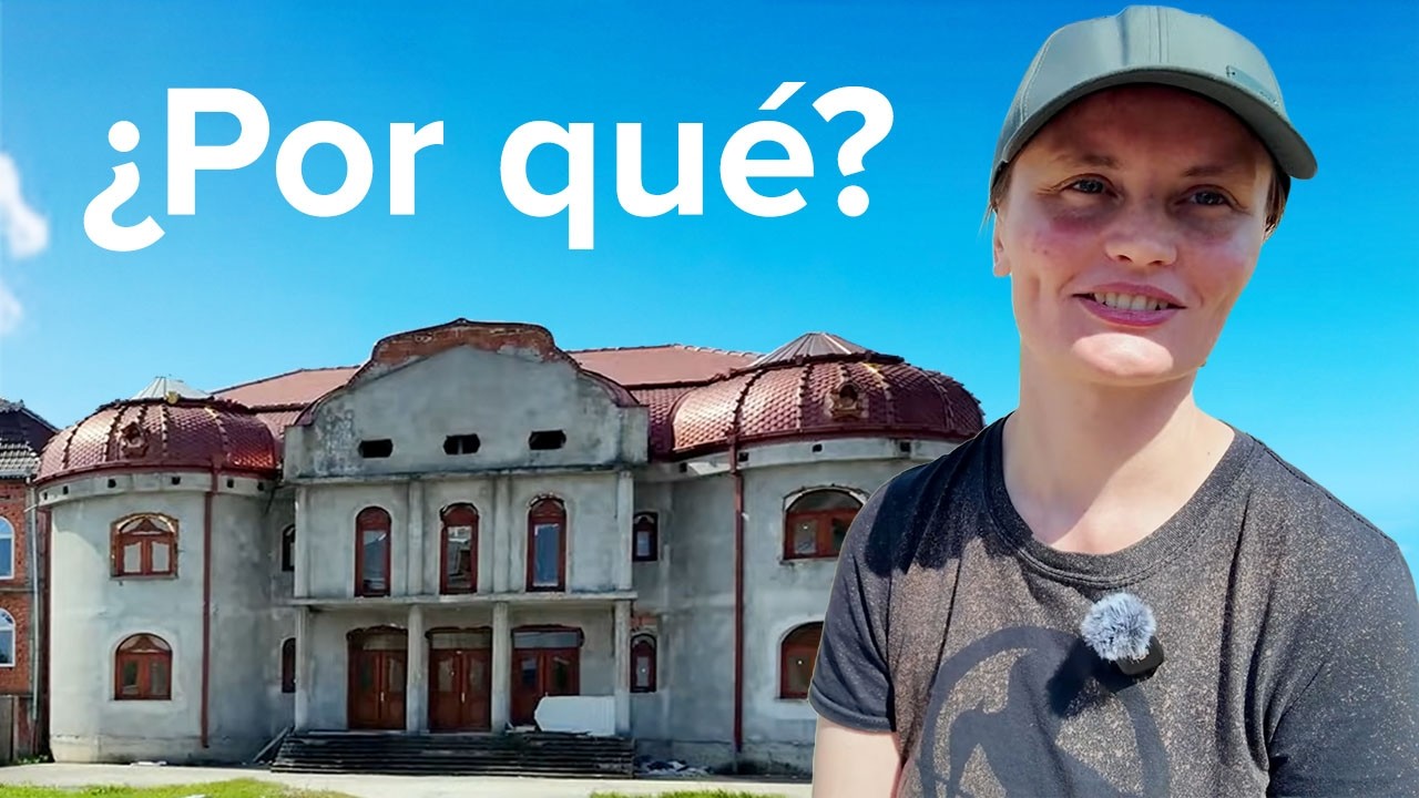 Viví en el Pueblo de las Mansiones Más Extrañas de Europa