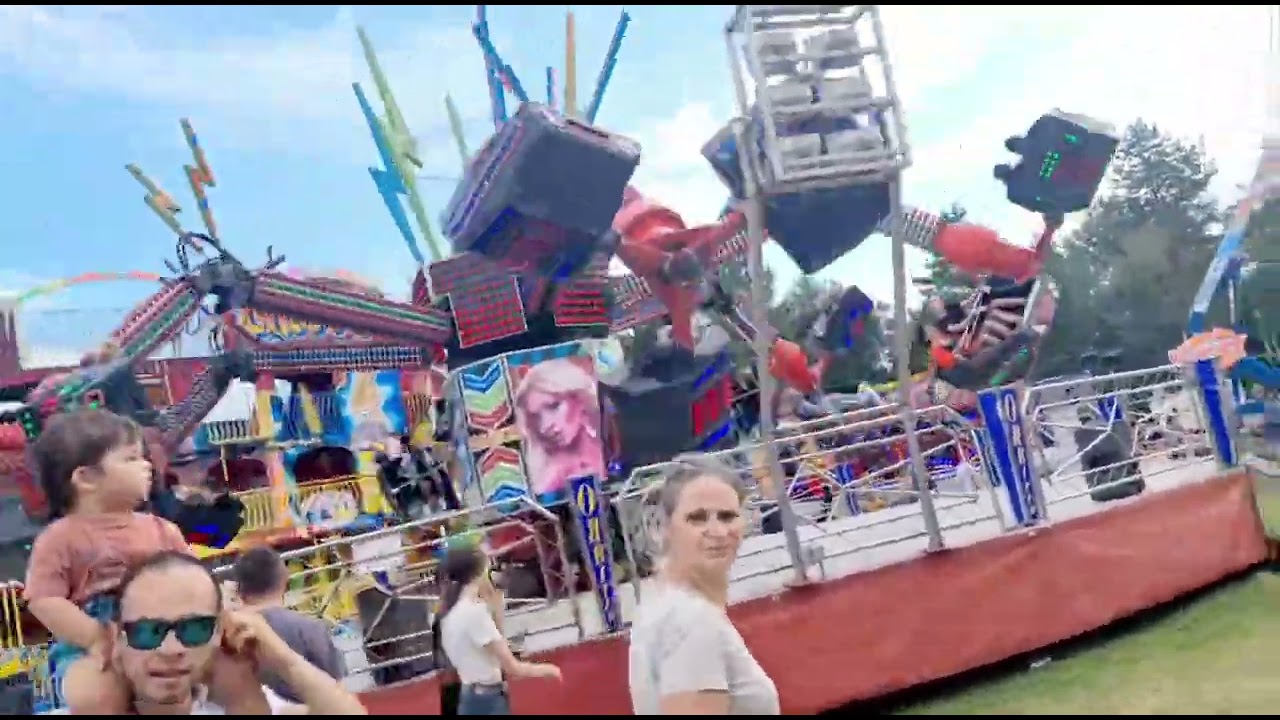one day in a funfair in Willen lake
