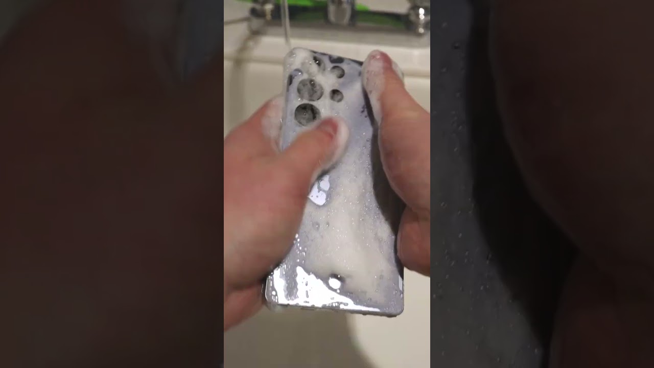 Galaxy S25 Ultra Water Test! 🌊 Can It Survive? #GalaxyS25 #WaterTest #DurabilityTest #TechReview