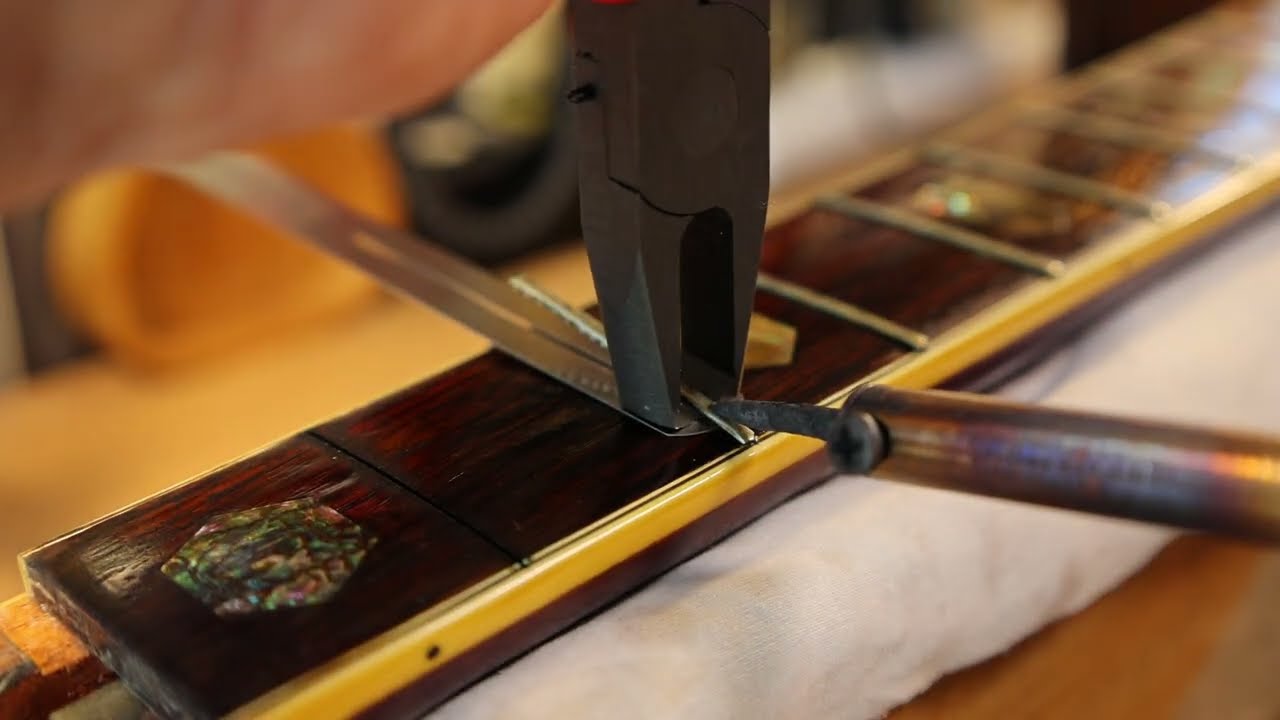 Pulling out a fret on YAMAKI F170
