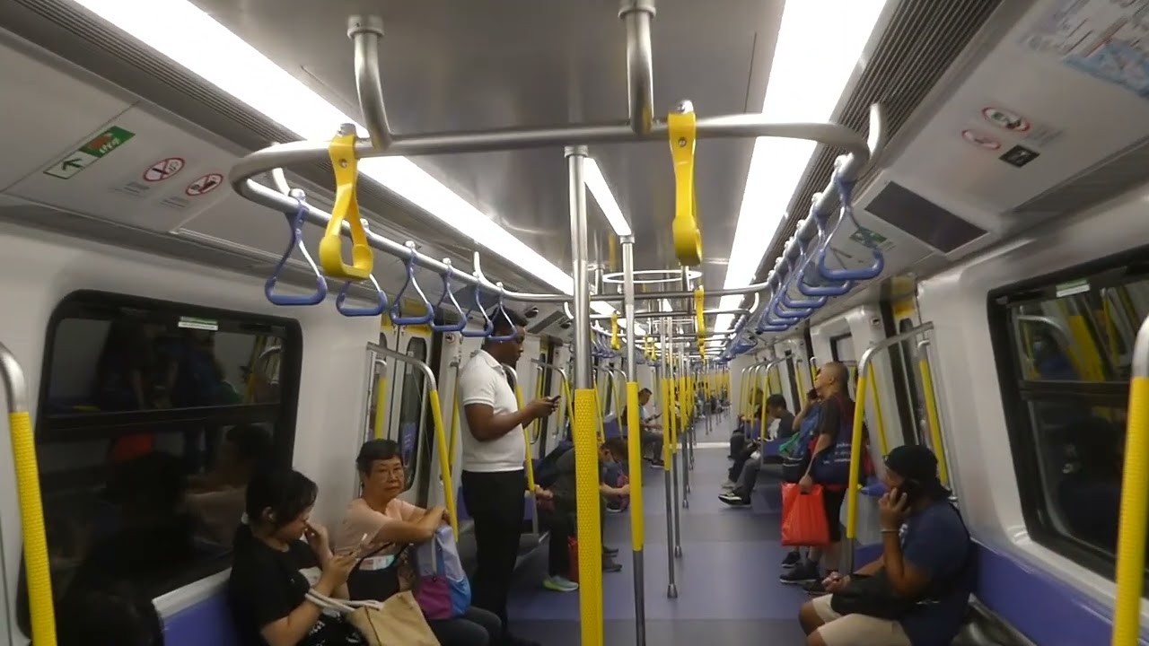MTR - Q-Train with Yellow Grab Handles