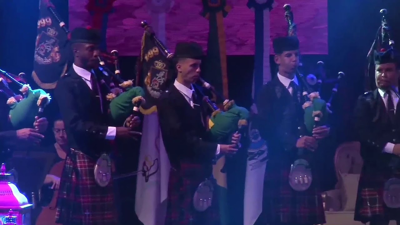 Gaita de Fole - Brazilian Piper - You  Raise Me Up