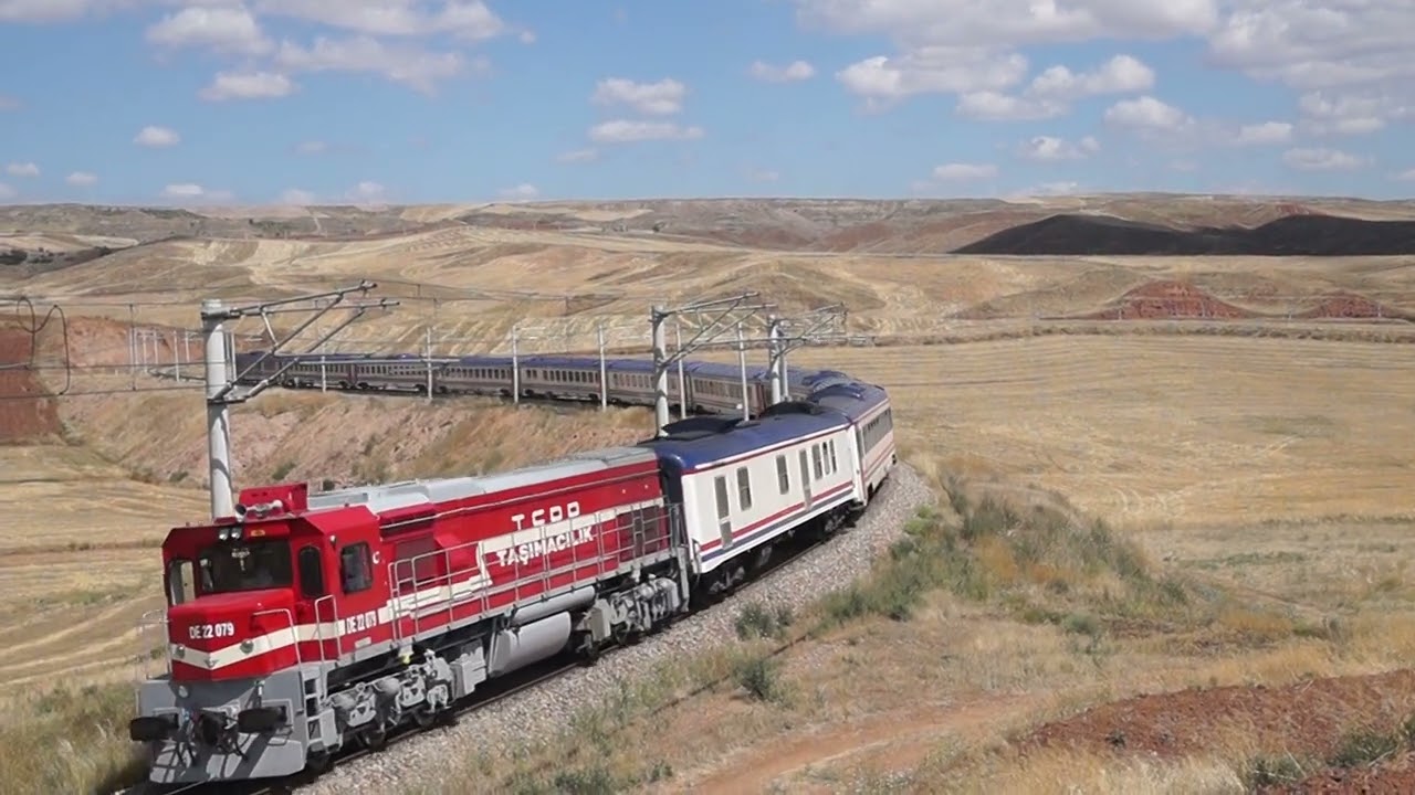 DOĞU EKSPRESİ İZZETTİN RAMPASINI TIRMANIYOR DE 22079