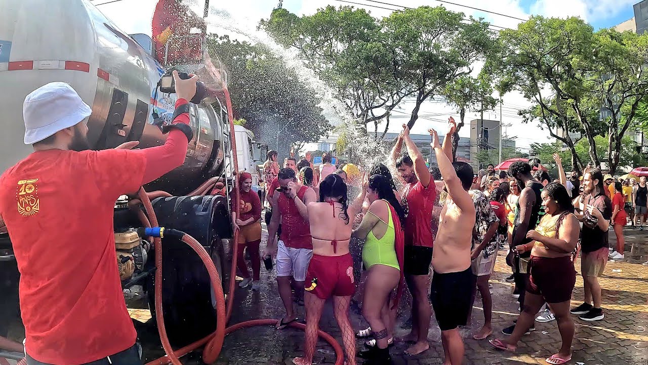 CARNAVAL DE RUA EM RECIFE BRAZIL MÊS FEVEREIRO 2024