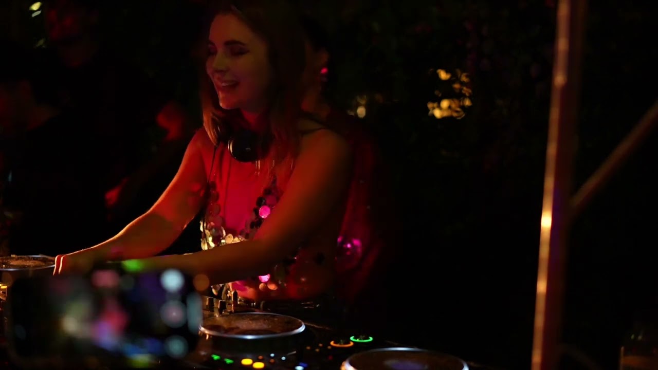 Hex and Honey, Live Performance at Heal Play Love, Zurich