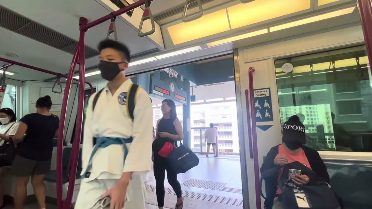 SBS Transit Mitsubishi Crystal Mover C810A (V54): Fernvale to Sengkang.