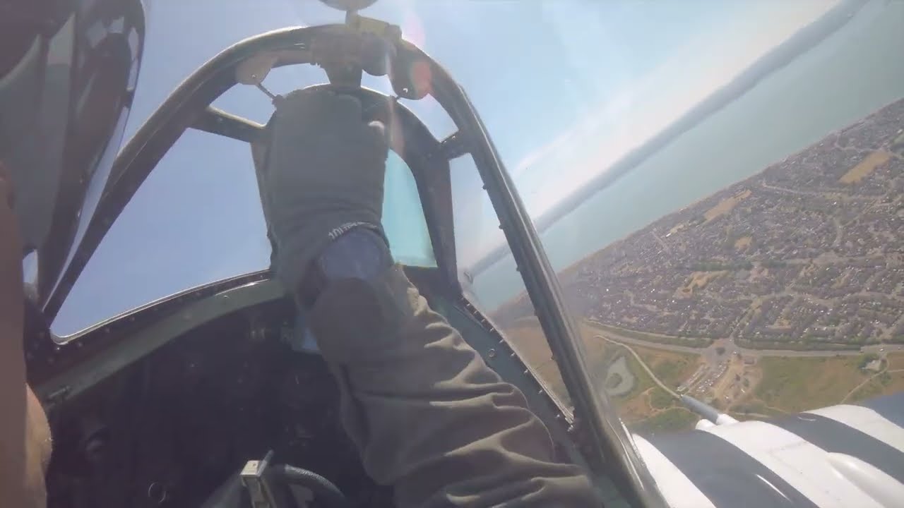 SPITFIRES.COM - LAND A SPITFIRE WITH OUR CHIEF PILOT!
