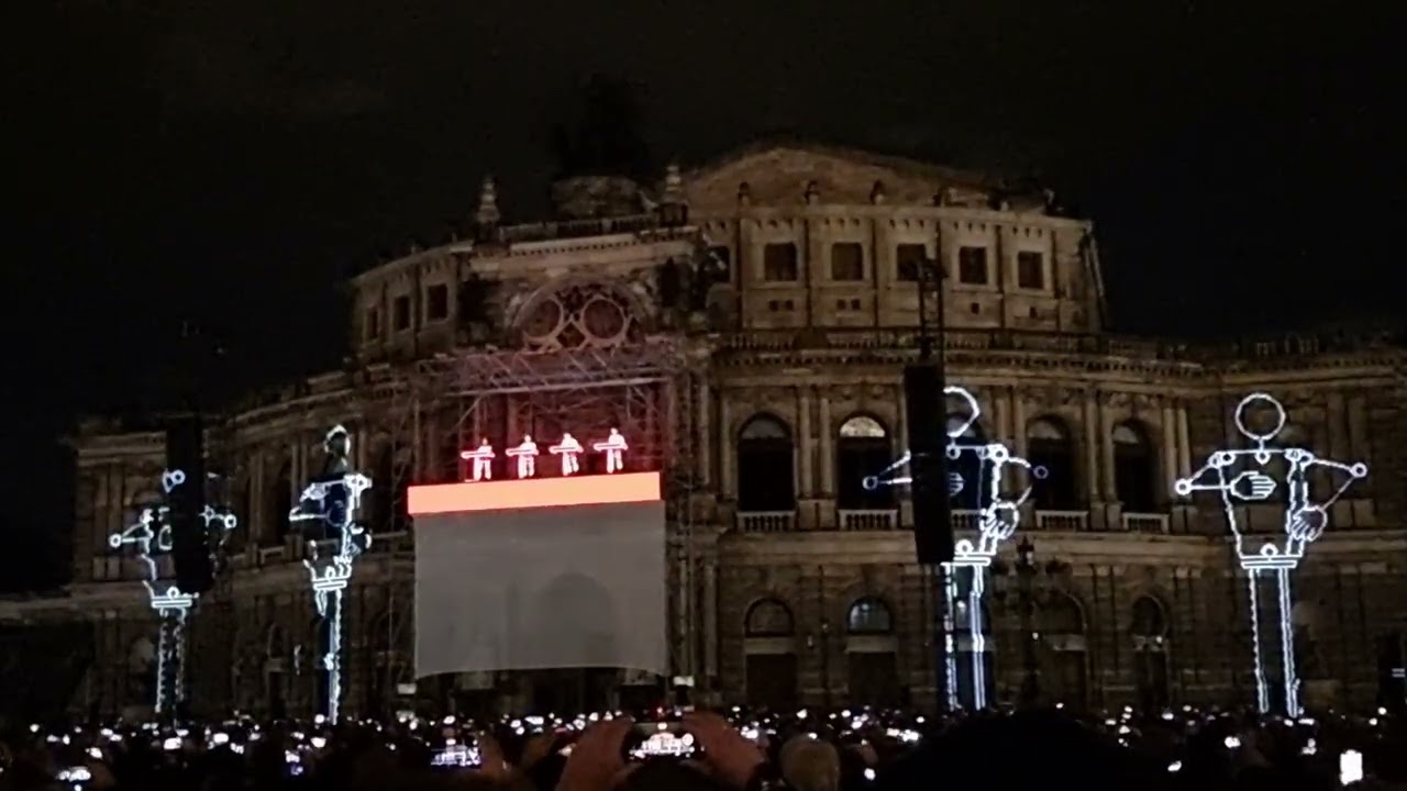 Kraftwerk vor der Semperoper in Dresden, 14.09.2024(4)
