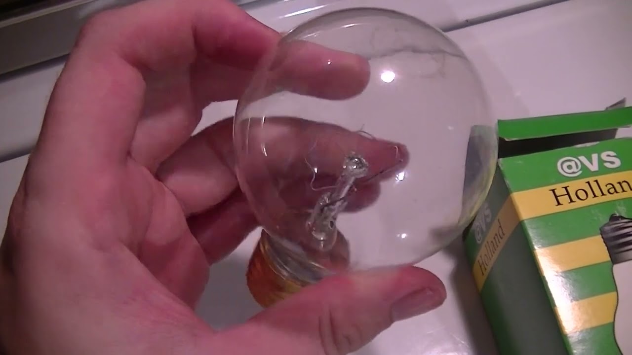 Unknown manufacturer very low quality 230V 100W incandescent lamp
