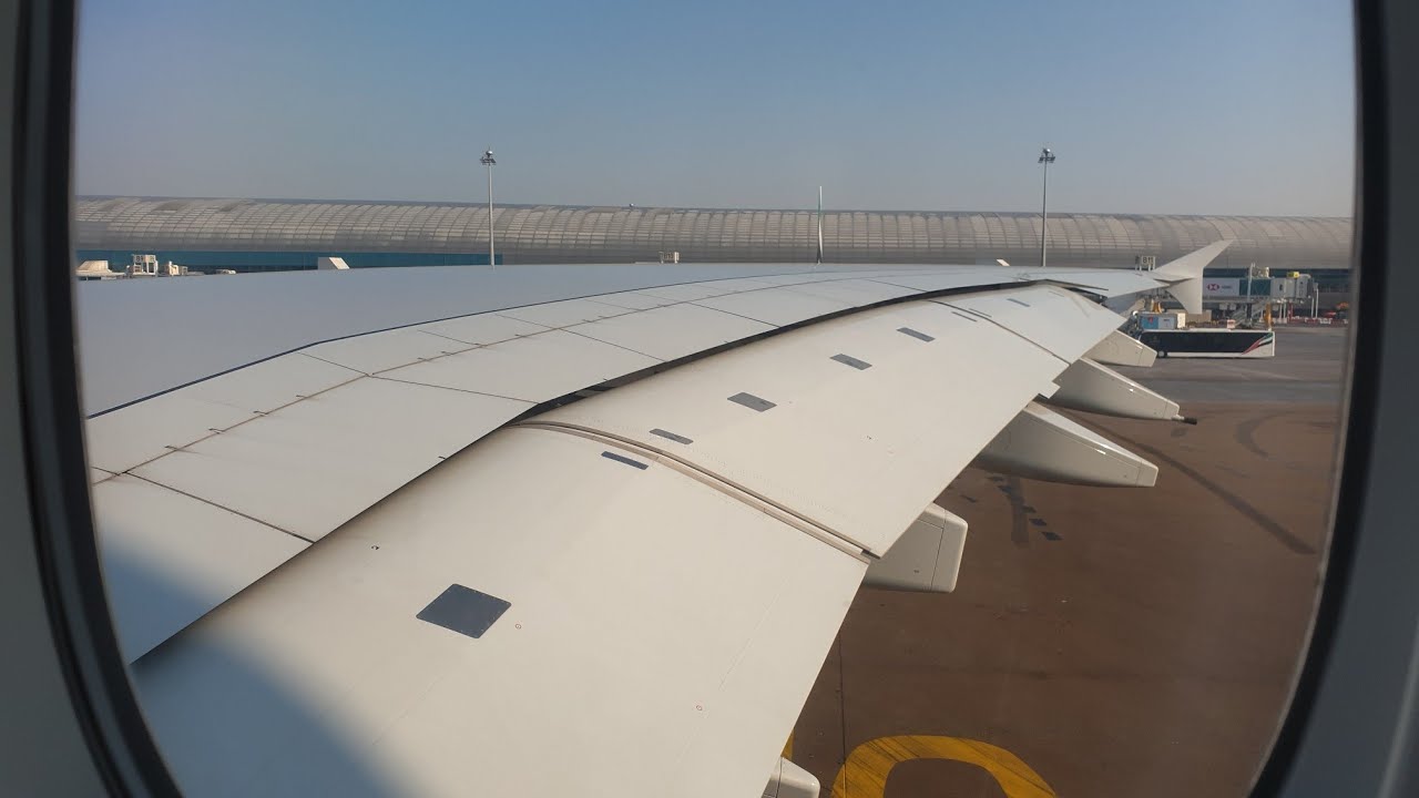 EMIRATES AIRBUS A380-842 QUIET Pushback + Engine Start | A6-EUM