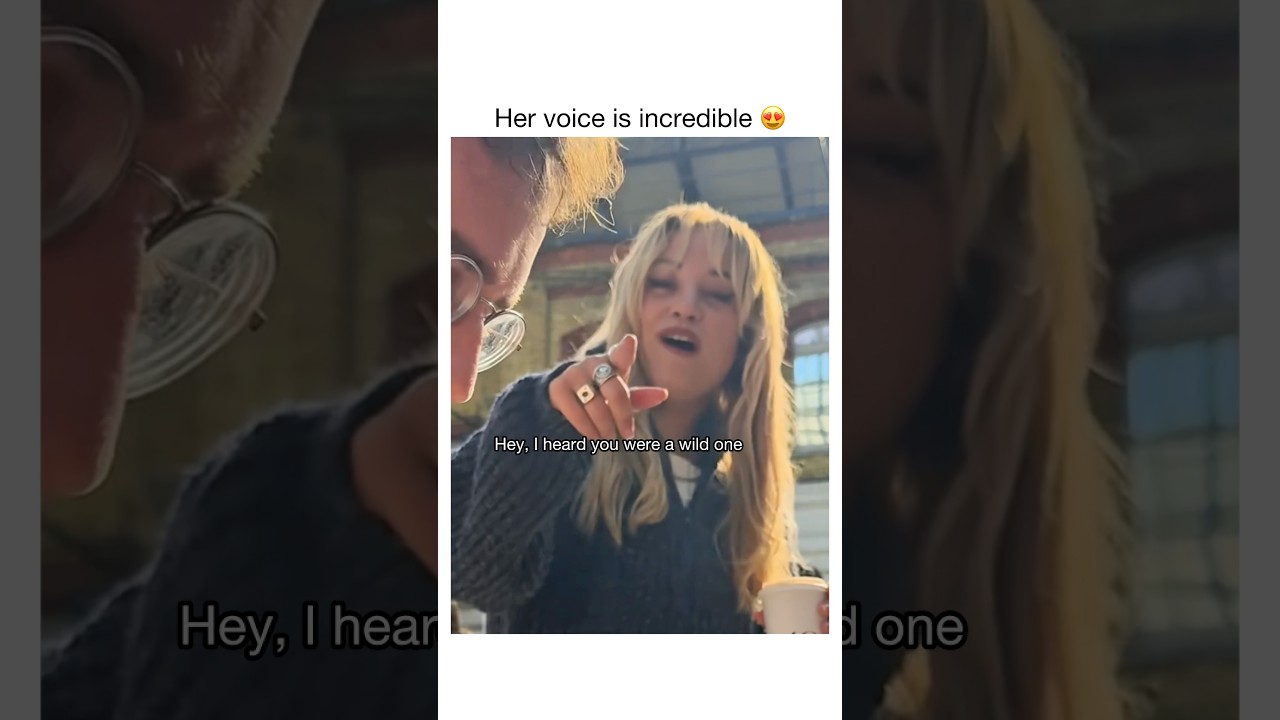 I love a raspy voice 😍 | SINGER: Mae Hill | #singer #vocals #shorts