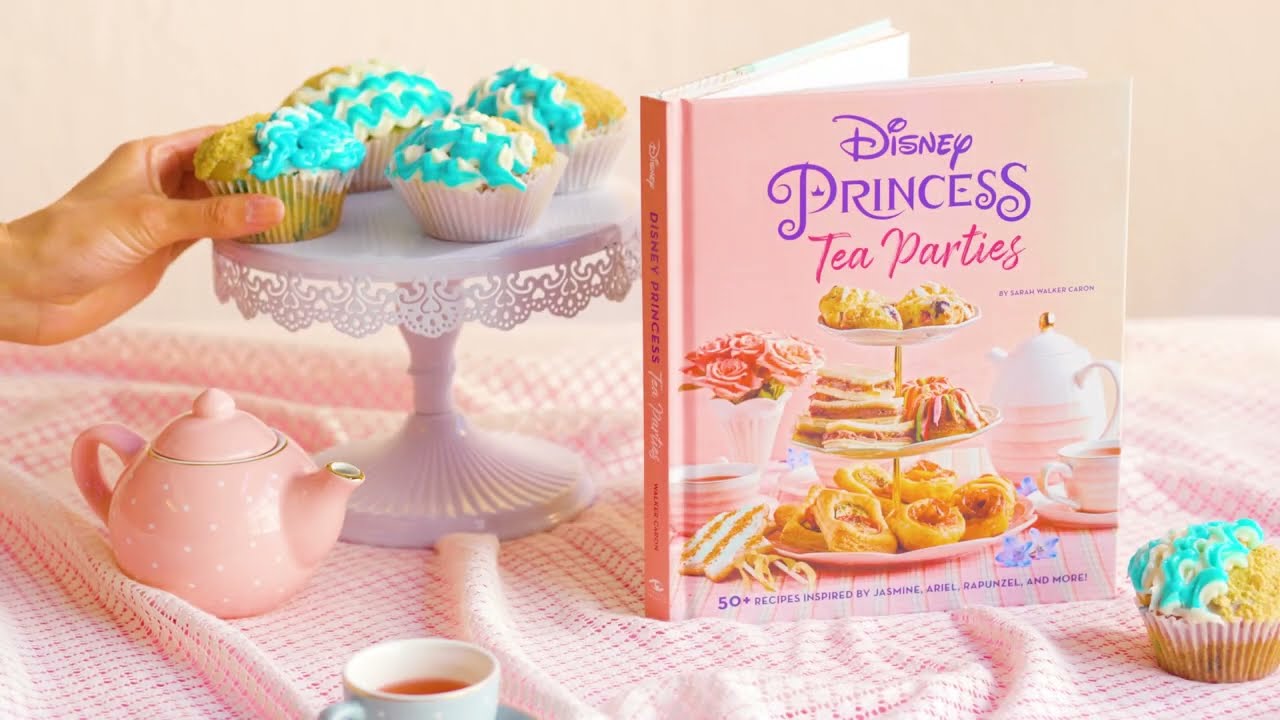 Disney Princess Tea Party | Moana Edge of the Water Cupcakes