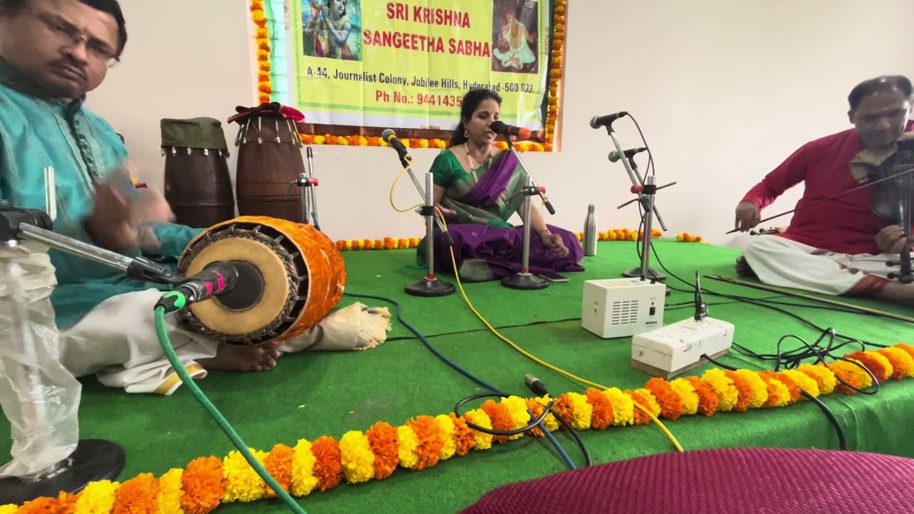 Manavi Aalakincharadhate 