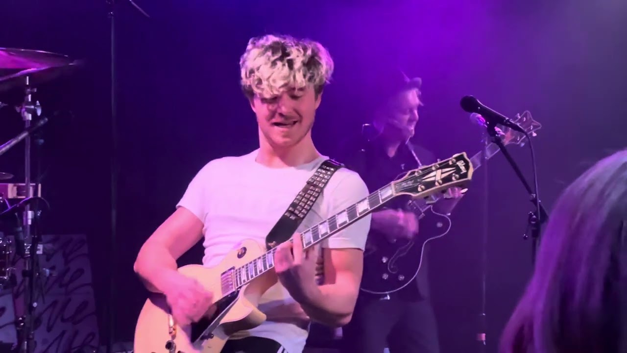 Jakob Nowell performs the Sublime song “Greatest Hits” with G. Love & Special Sauce