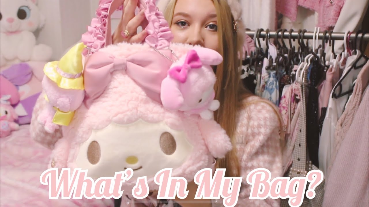 What's In My Cute Pink Bag in Japan?