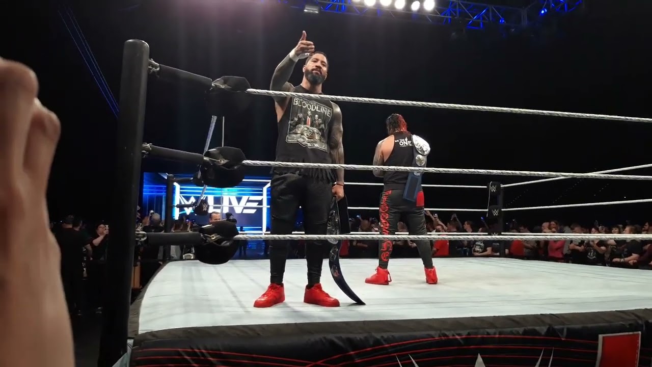 WWE Live - Leipzig 01.05.2022 - Entrance The Usos vs. RKBro 😁