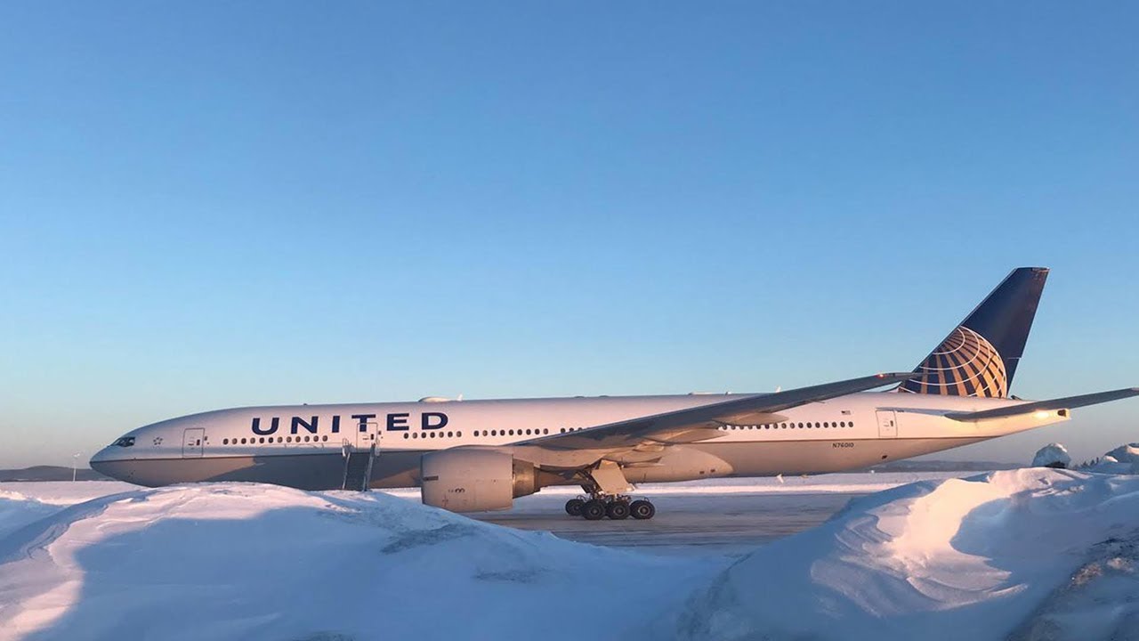 United Airlines plane diverted to Labrador leaves passengers stuck on board for 16 hours