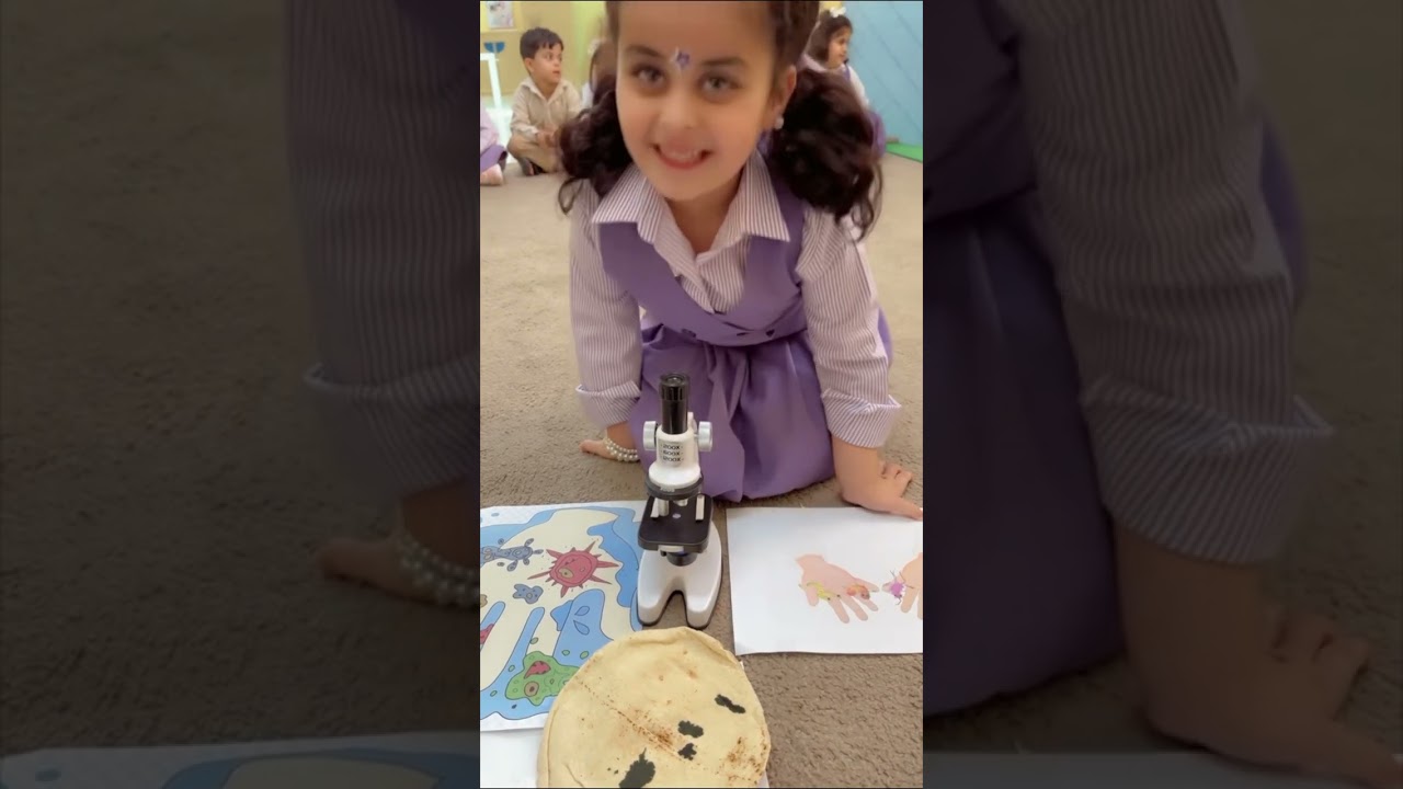 علماء فصل المرح🔬🦠🧫
