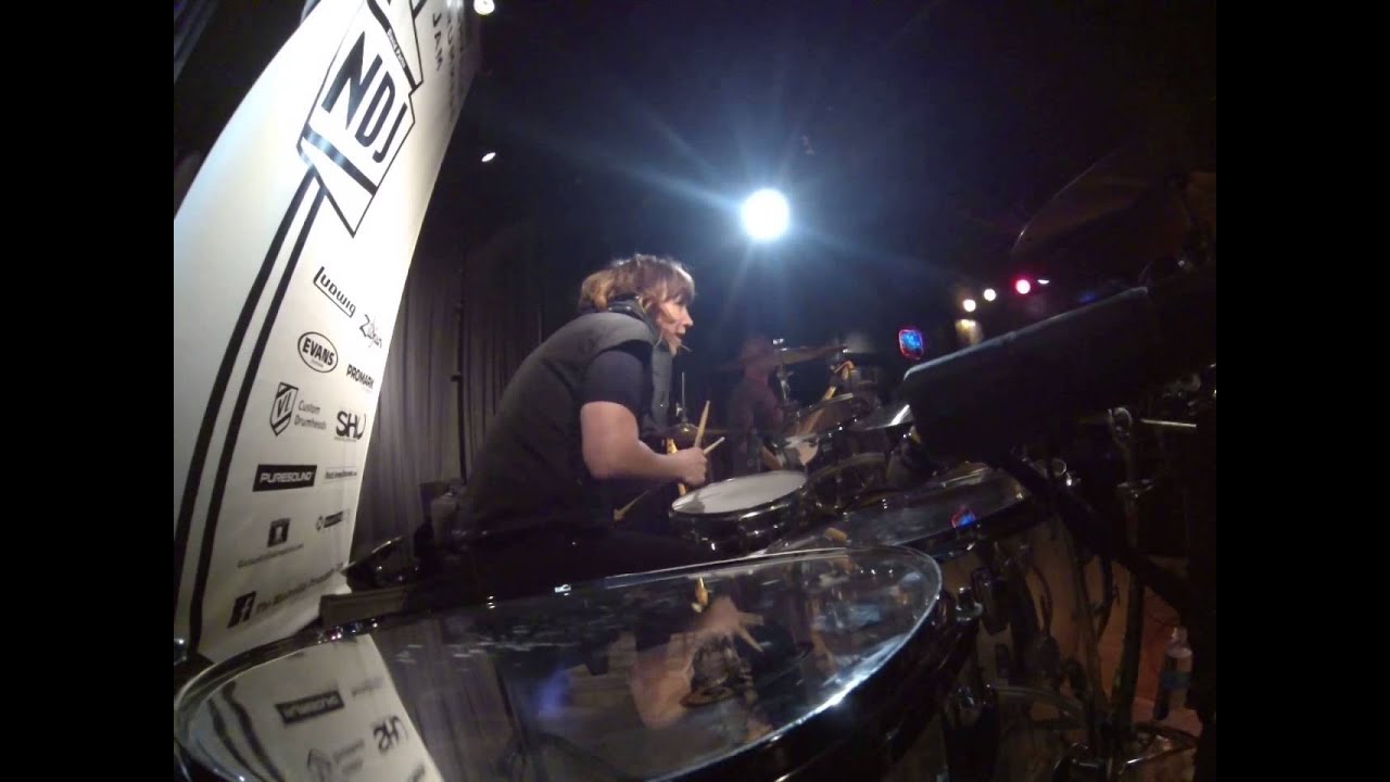 Sarah Tomek rocking 
