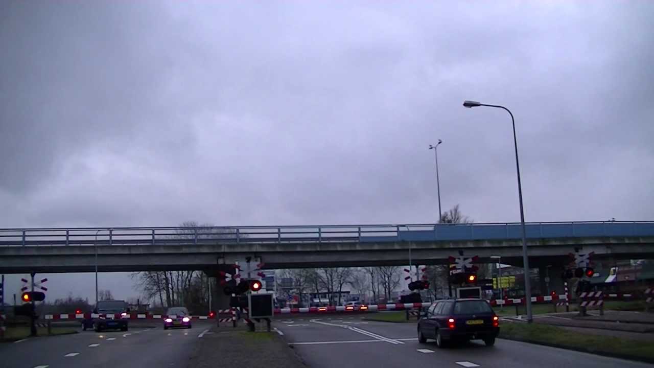 Spoorwegovergang Groningen // Dutch railroad crossing
