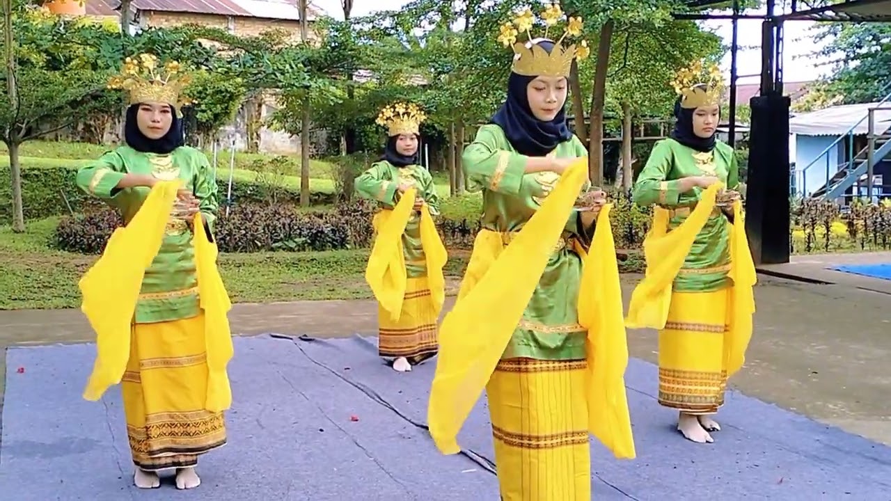 TARI PERSEMBAHAN | MTs An-Nizham Kota Jambi