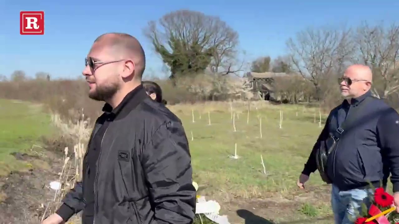 Kolege Darka Lazića stigle na sahranu njegovog brata Dragana