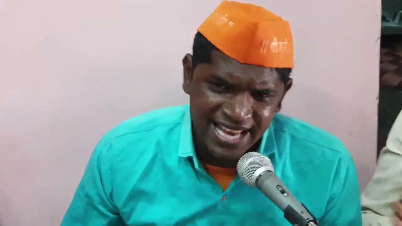 नामस्मरण करत असताना सेवेकरी भक्त......🙏🙏🙏🙏