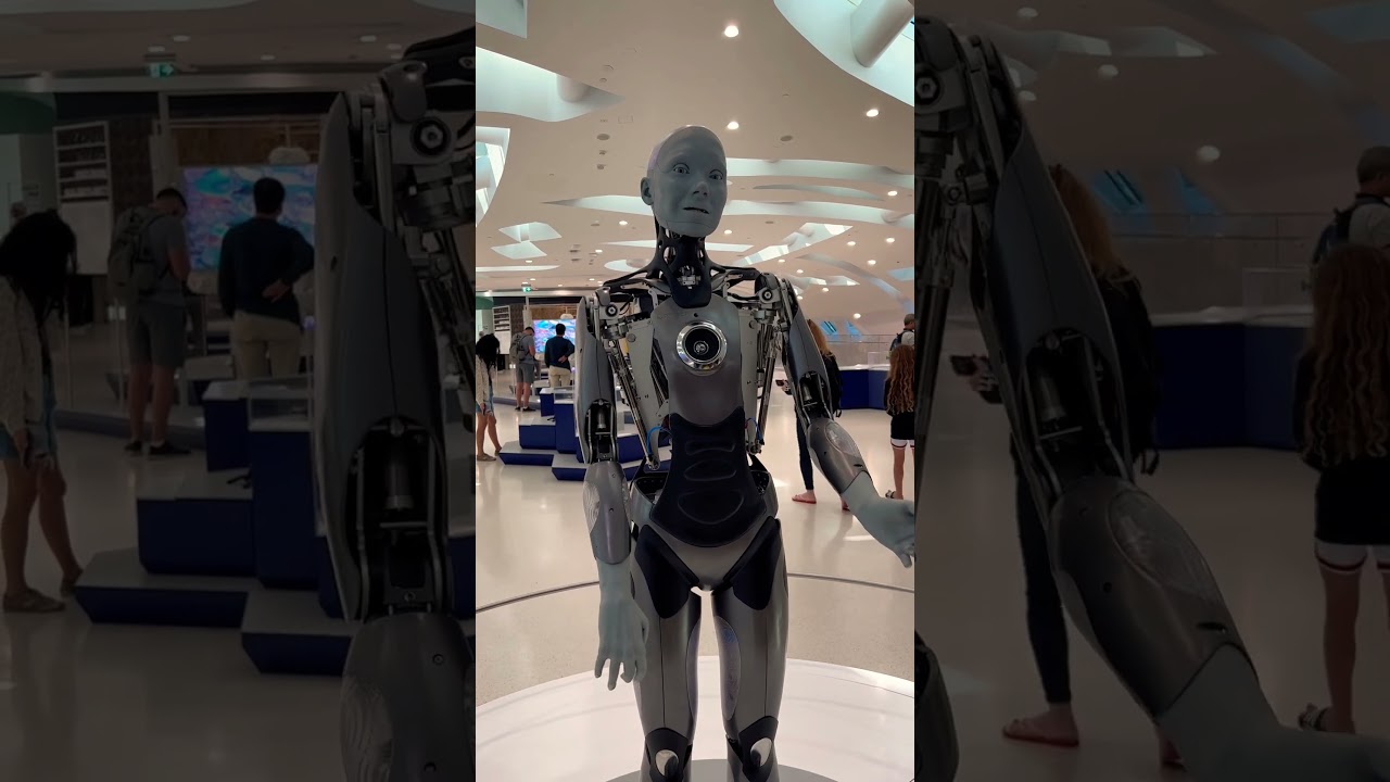 Meet &ldquo;Raed&rdquo;: AI-Powered Taking Robot @ Dubai&rsquo;s Museum ! #dubai #raed #airobot #robot #dubaimuseum