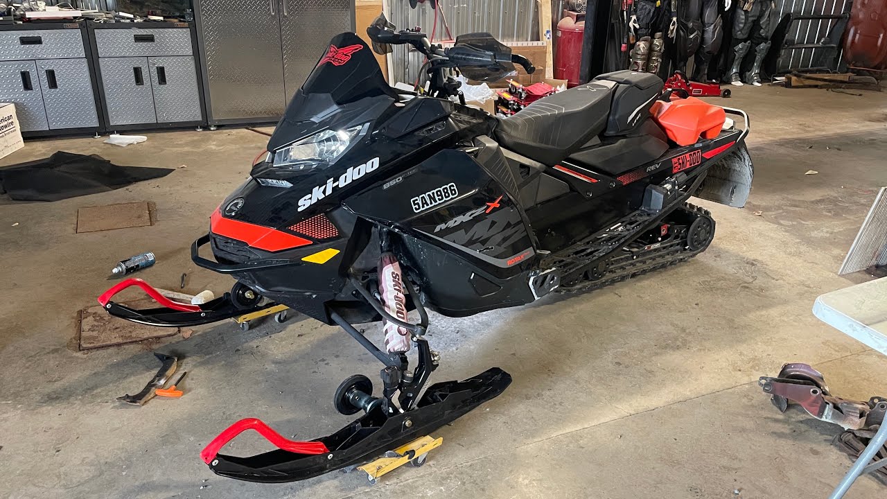 2018 MXZX: Fixing Ts ski and installing various parts. 