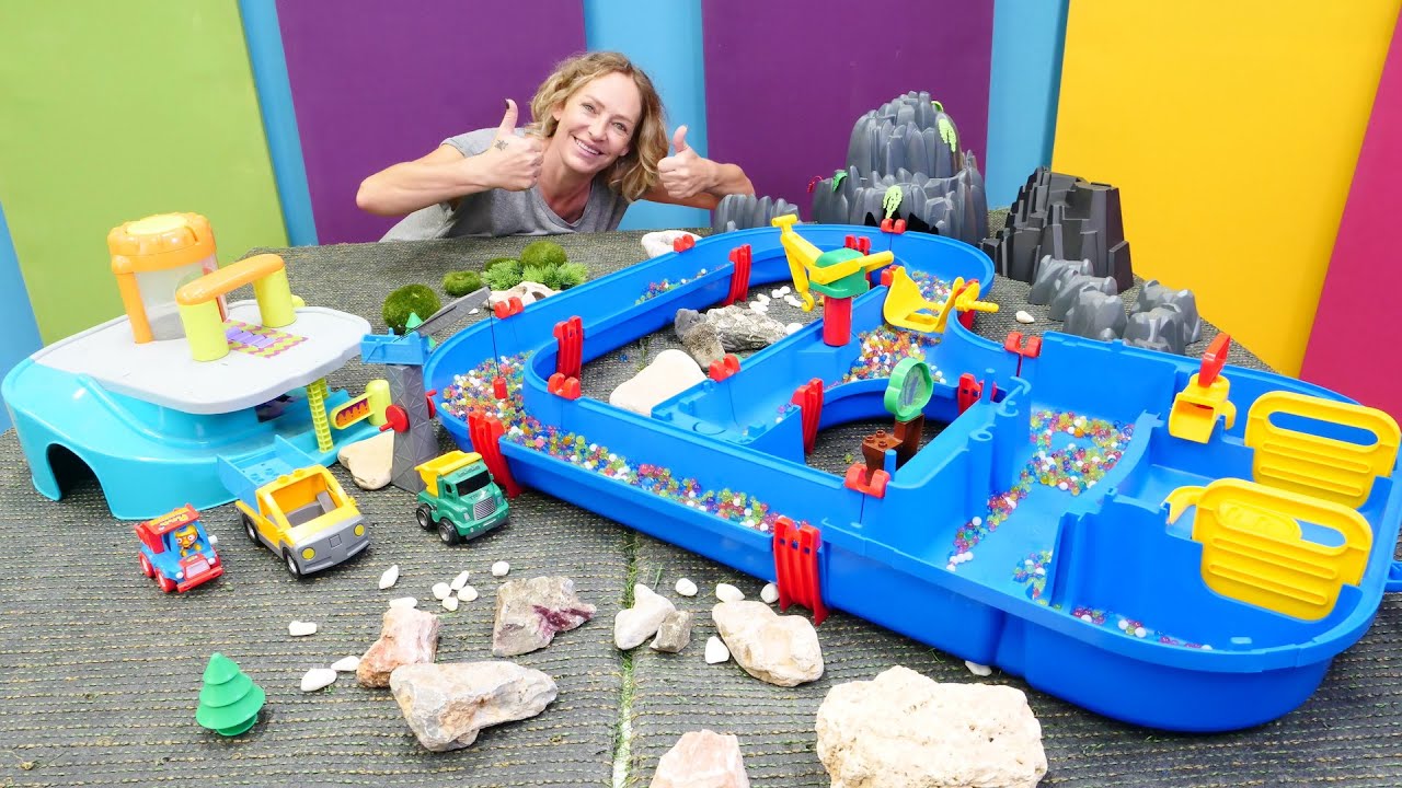 Nicole baut einen Kanal. Video f&uuml;r Kinder mit tollen Spielzeugautos