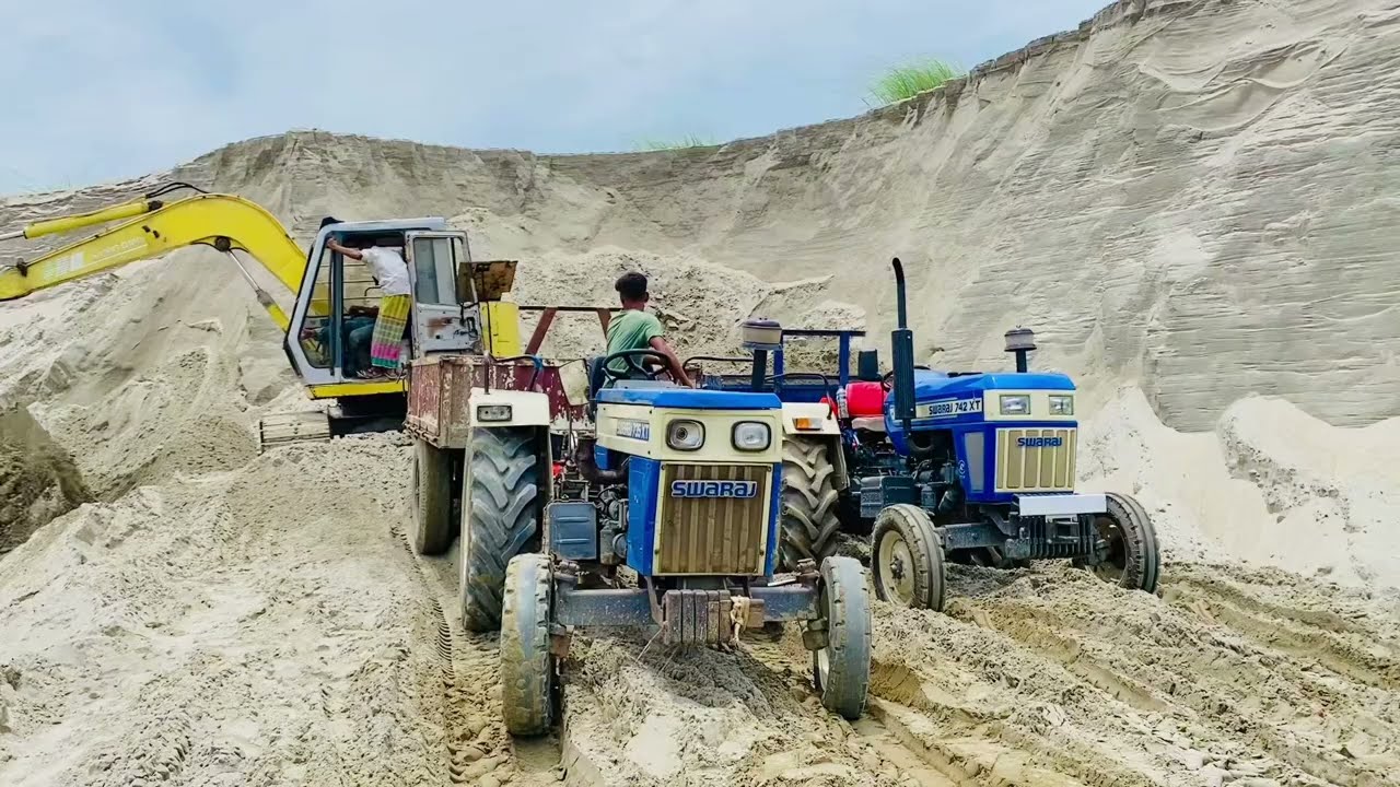 New Swaraj 742 XT Tractor Fully Loaded | Swaraj 742 Tractor Stunt Video | Tractor Working Video (02)