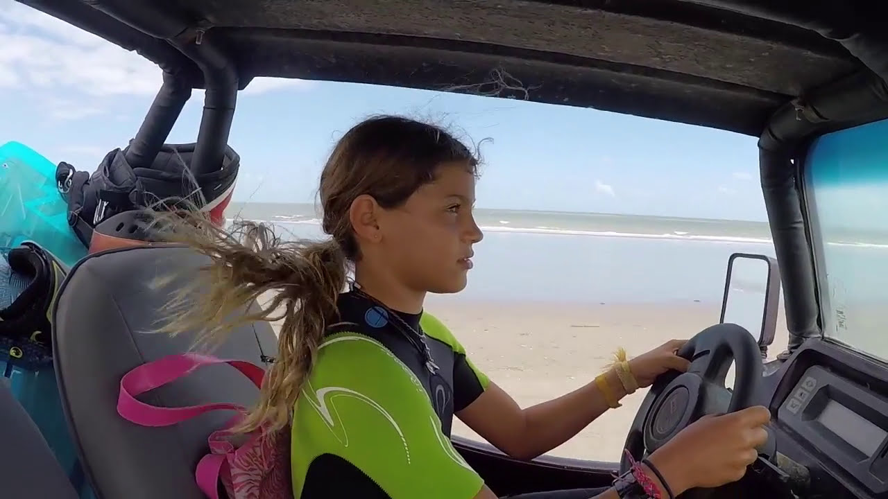 Mikaili Sol 11 and Nina Font 13,  November 2015 Brasil