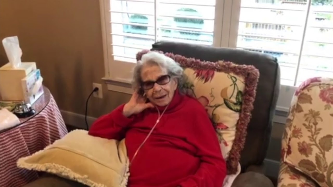G&G Ginga's Not Giving Up That Chair! | Gramma And Ginga