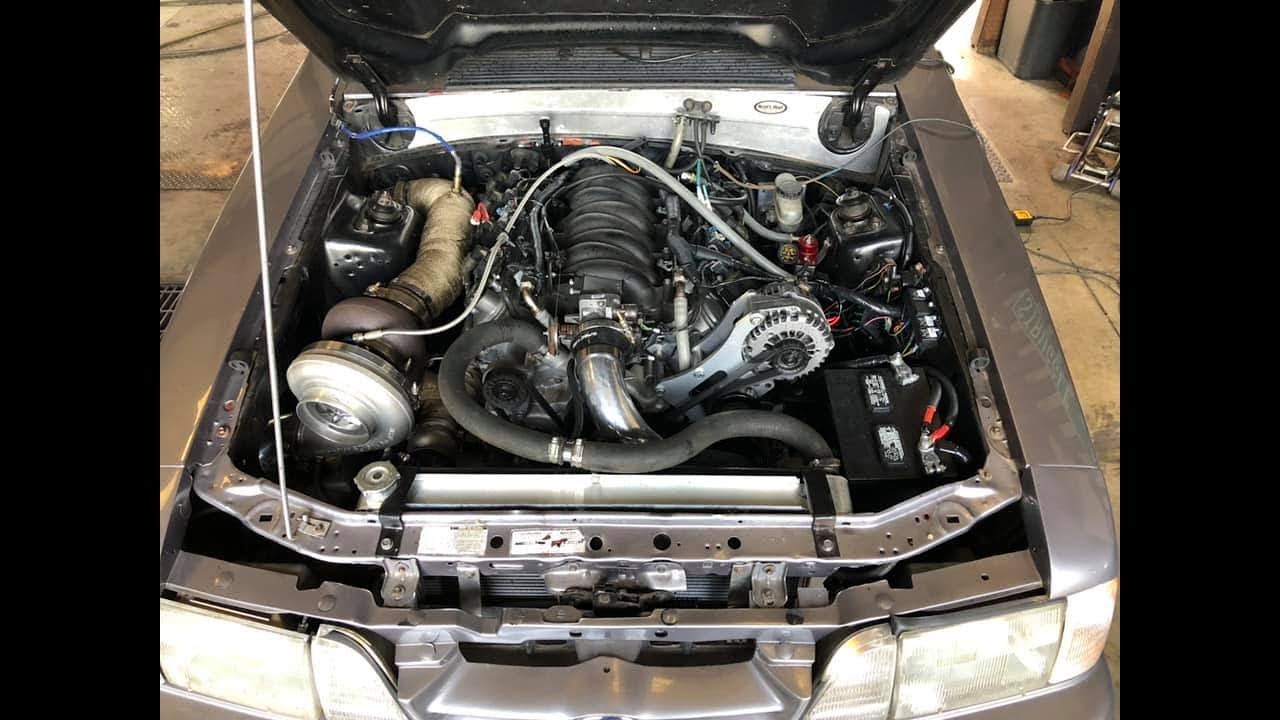 simple big turbo mustang makes 800+ on 13psi