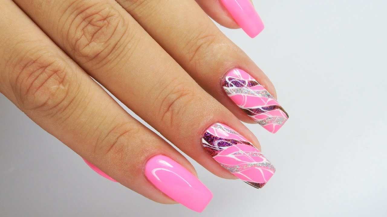 Neon pink and Flakes /Stardoro
#neonnails #flakesnails
