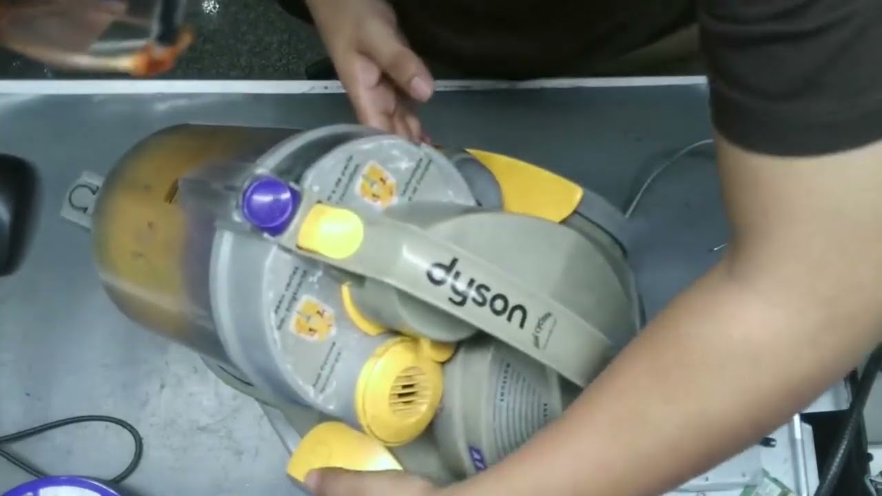 Dyson DC05 making noise? 🔊 Filter and Power Plug Replacement