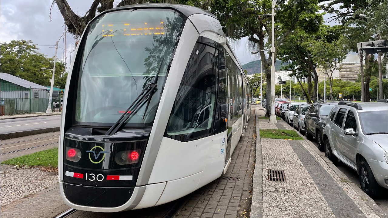 The LightRail in Rio de Janeiro, Brazil 2022 (VLT Carioca) - (Ground Level Powered!)