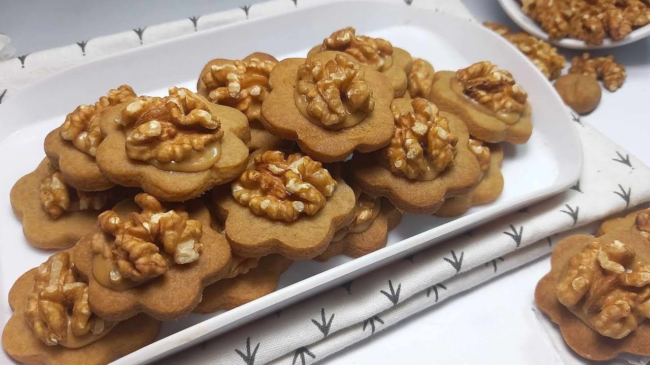 Coffee Walnut Biscuit Recipe ||Bakery Biscuit Recipe || Biscuit Recipe || Winter Special #trending