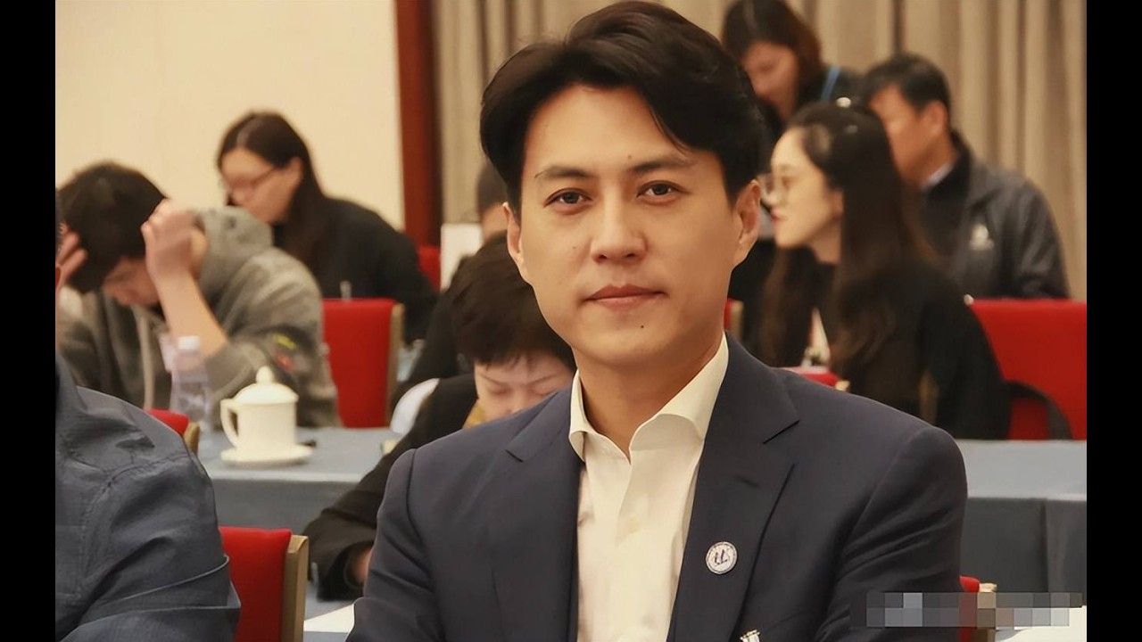 官方出手，封杀名单再添新名，难怪两会中靳东、张凯丽都&ldquo;抵制&rdquo;