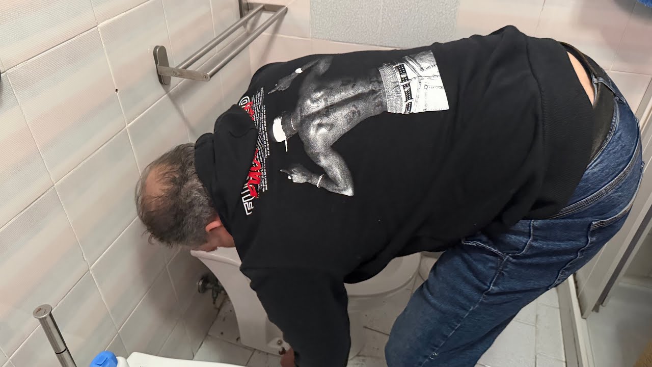 Don Franco vs. Bagno di Giuseppe: L’Ennesima Battaglia Epica! 🛠️😂