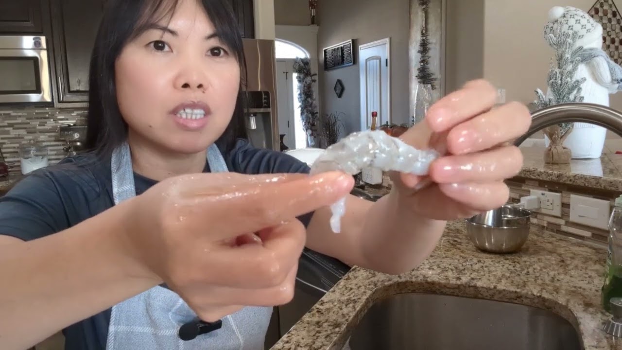 How To Make Delicious Shrimp Scampi (Easy Recipe)