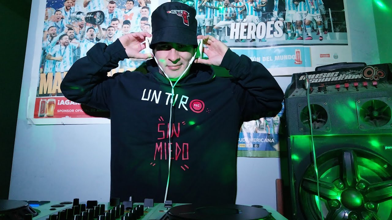 Manucho Dj Set Cumbia Base Romantica #QueSeaCumbia 7