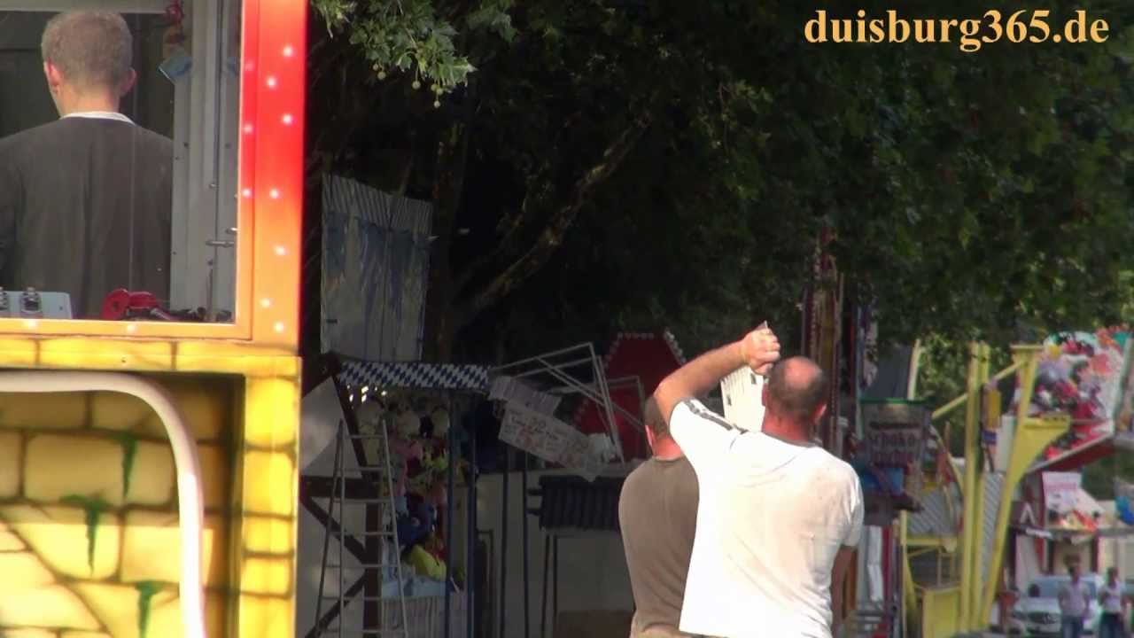 Am 23.08.2013 startet die Beecker Kirmes -  Impressionen vom Aufbau