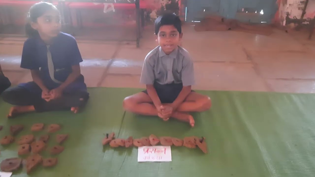 आओ कुछ नया करे..होळी स्पेशल शेणाच्या चाकोल्या बनविणे. आगळी वेगळी स्पर्धा👍#zpschool #holispecial 