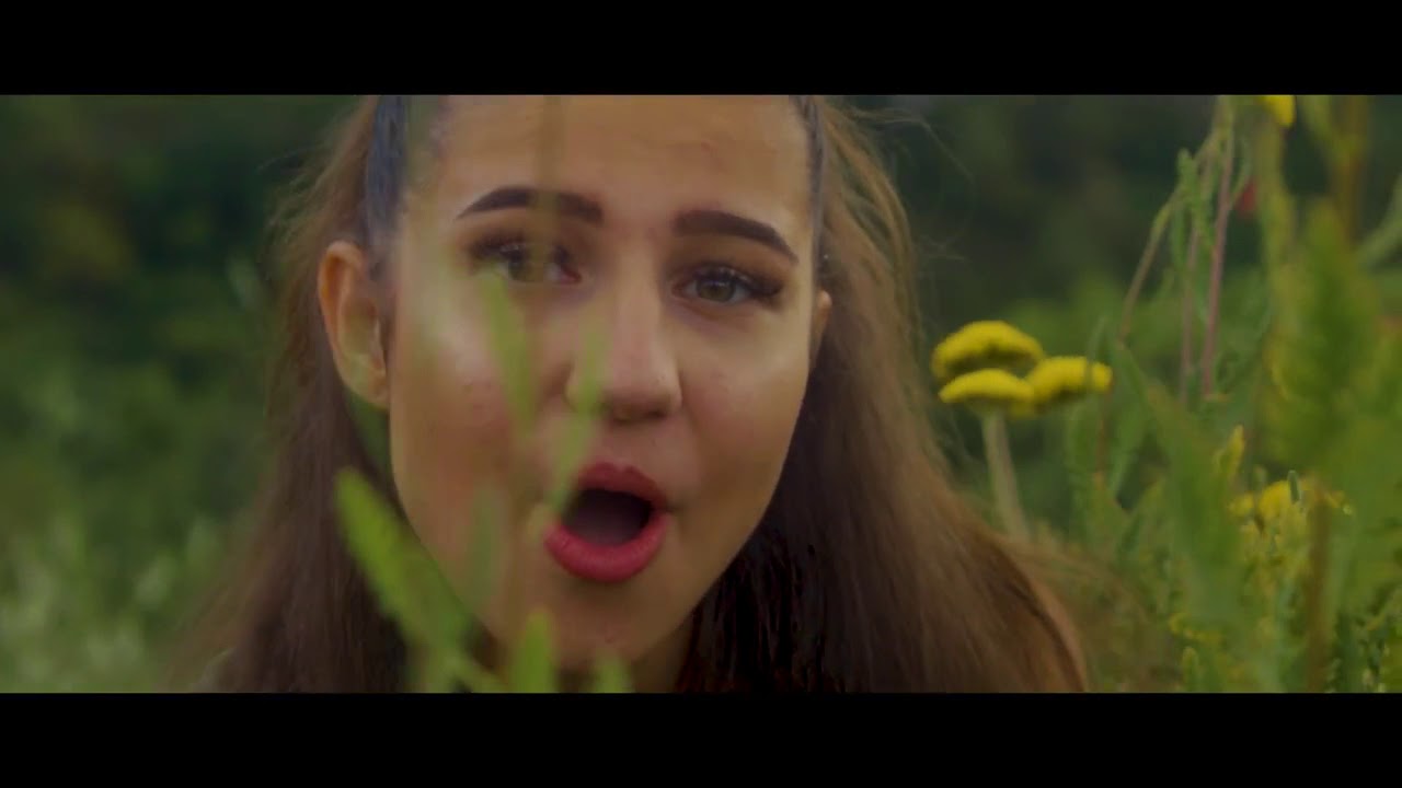 MEDEA - MOJA JE LJUBAV PLAVA (OFFICIAL VIDEO)