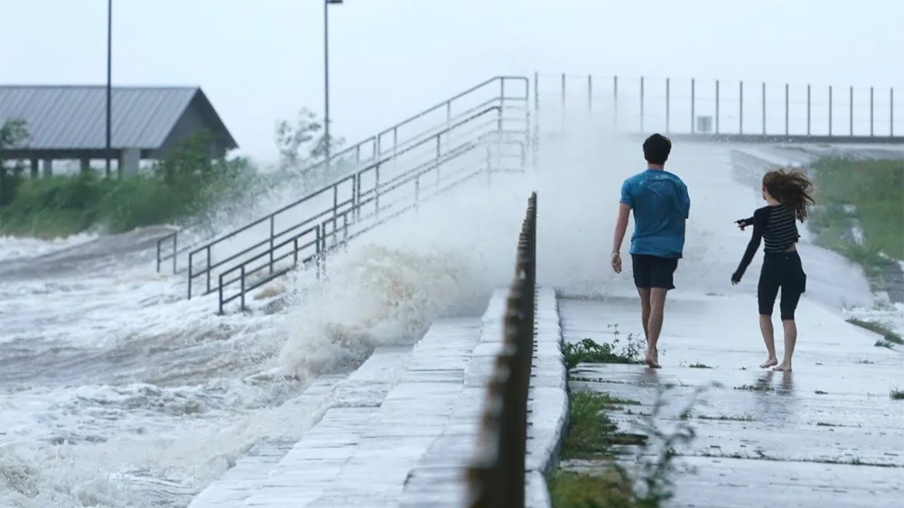Ida hobbles Louisiana with power outages in summer heat